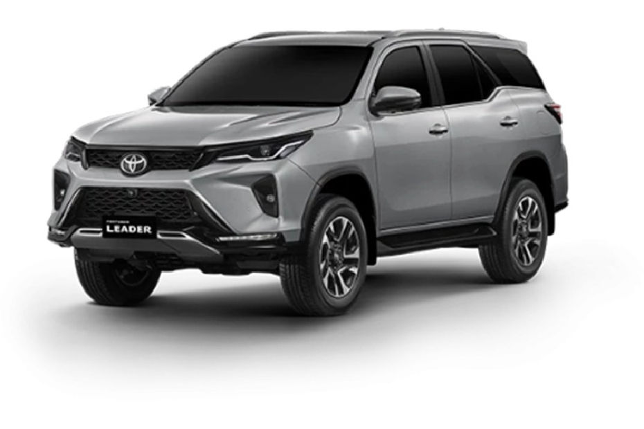 Toyota Fortuner Leader Silver Metalic