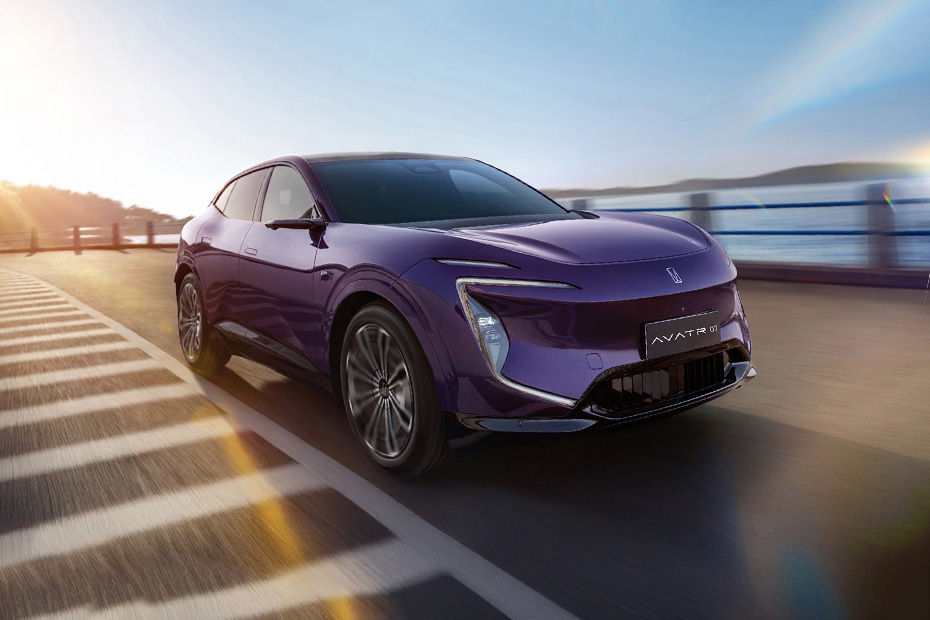 AVATR 07 Front Medium View