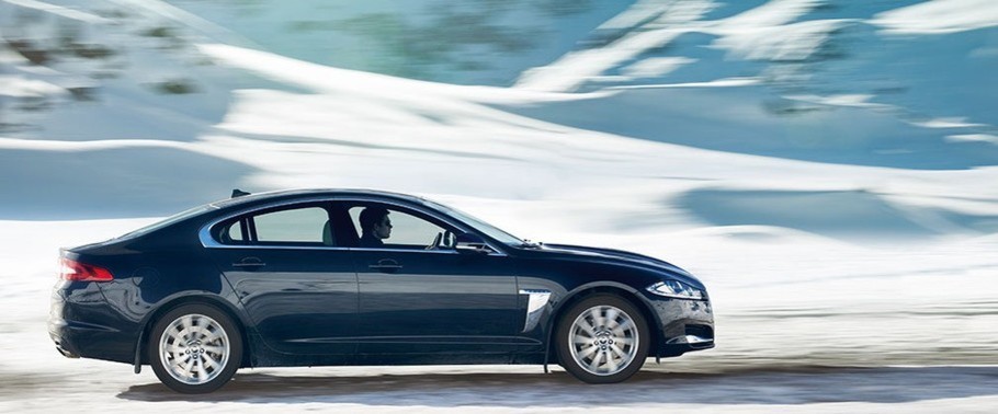 จากัวร์ เอ็กซ์เอฟ ลักชัวรี่ ออลดับบลิวไดรฟ์ (เอดับบลิวดี) Drivers Sideview