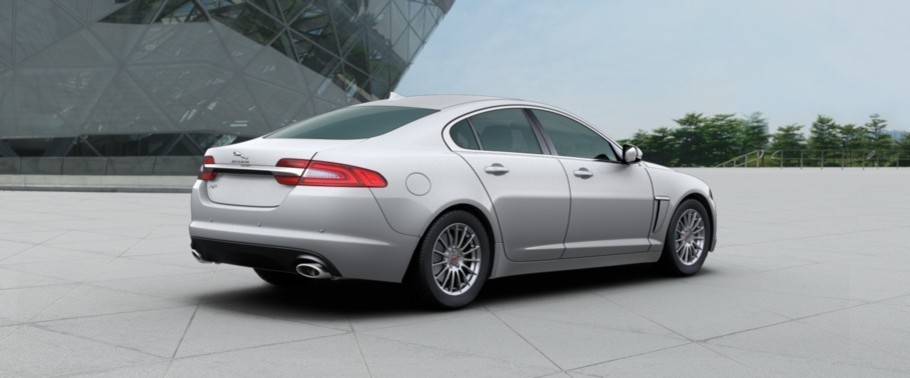 เอ็กซ์เอฟ ลักชัวรี่ ออลดับบลิวไดรฟ์ (เอดับบลิวดี) Rear angle view