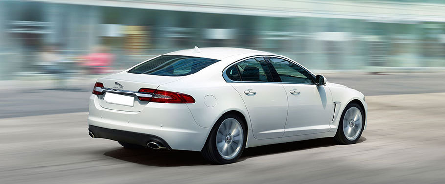 เอ็กซ์เอฟ ลักชัวรี่ ออลดับบลิวไดรฟ์ (เอดับบลิวดี) Side view