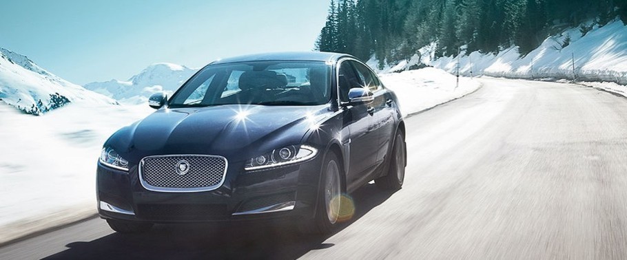 เอ็กซ์เอฟ พรีเมียม ลักชัวรี่ ออลดับบลิวไดรฟ์ (เอดับบลิวดี) Tilted Front View