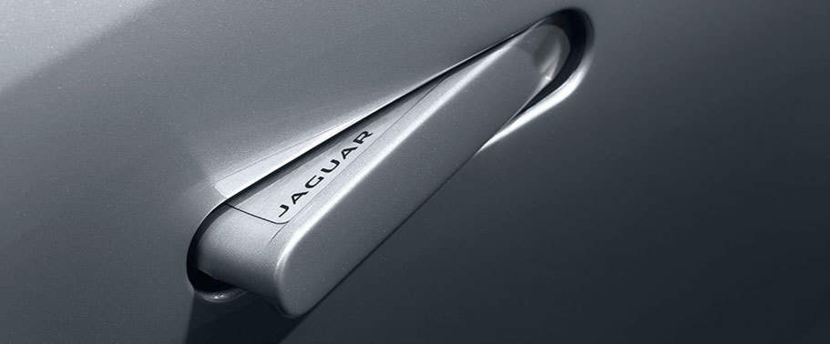 F-Type R AWD Coupe Door handle