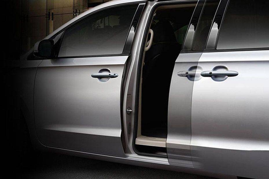 แกรนด์ คาร์นิวัล Door handle แกรนด์ คาร์นิวัล Door handle