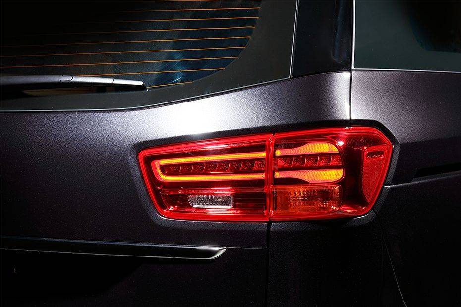 แกรนด์ คาร์นิวัล Tail light แกรนด์ คาร์นิวัล Tail light