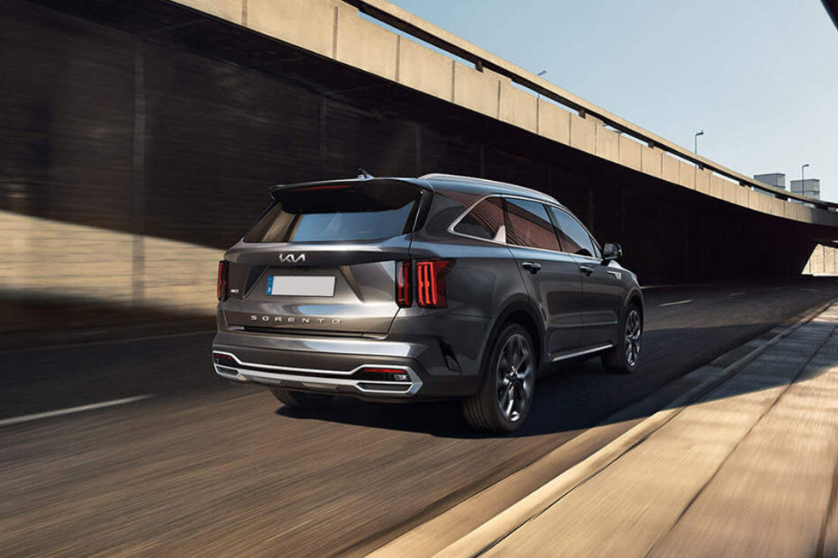 Sorento PHEV Rear angle view