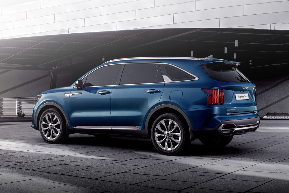 Rear Cross View of KIA Sorento PHEV