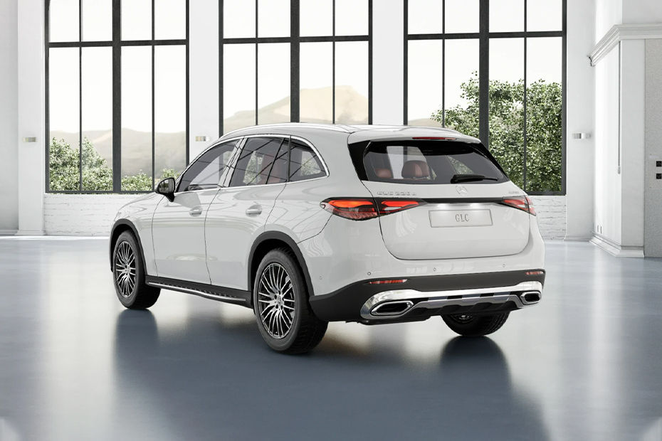 Rear Cross Side View of Mercedes-Benz GLC