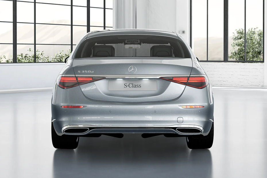 Full Rear View of เมอเซเดส-เบนซ์ S-Class Saloon