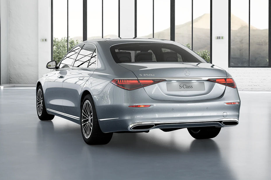 Rear Medium View of เมอเซเดส-เบนซ์ S-Class Saloon