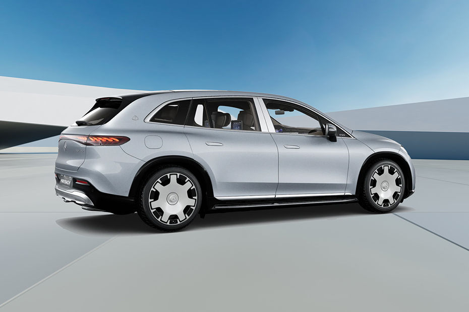 Maybach EQS SUV Rear Medium Side View