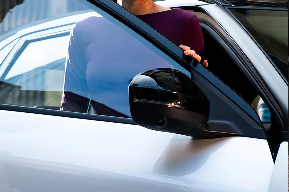 มิตซูบิชิ Xforce HEV Drivers Side Mirror Front Angle มิตซูบิชิ Xforce HEV Drivers Side Mirror Front Angle