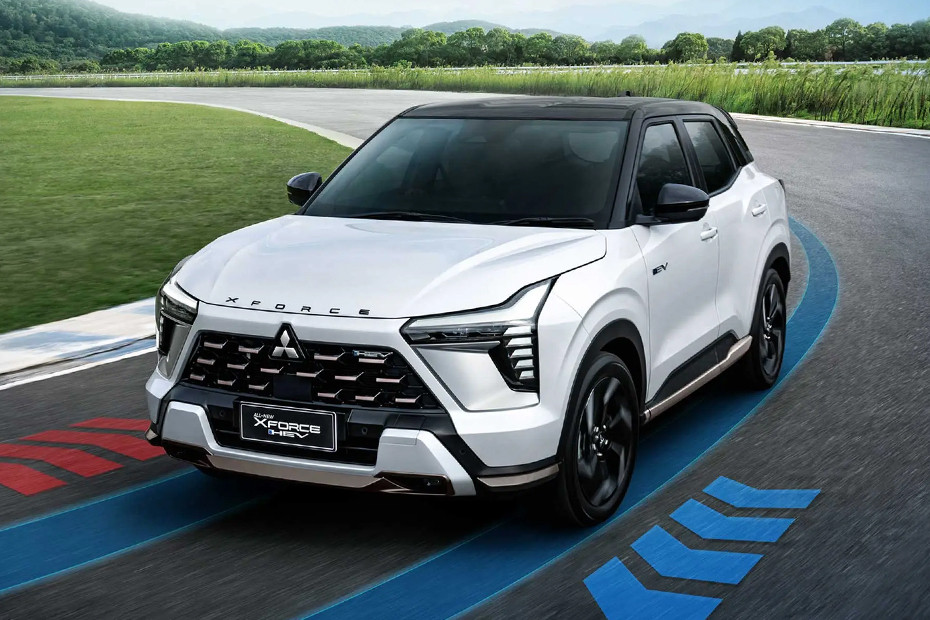 มิตซูบิชิ Xforce HEV Front Side View มิตซูบิชิ Xforce HEV Front Side View