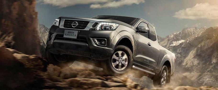 Navara NP300 King Cab Front deep low Angle View Navara NP300 King Cab Front deep low Angle View