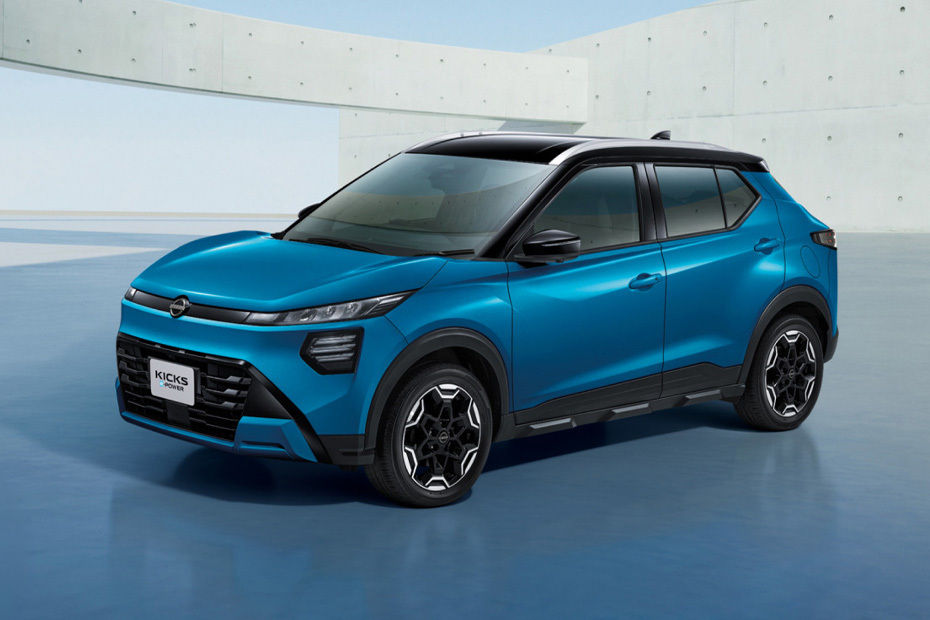 นิสสัน Kicks e-Power Front Cross Side View