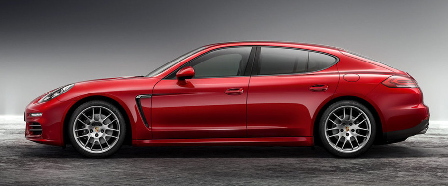 Panamera 4S Side view Panamera 4S Side view