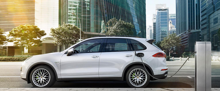 คาเยนน์ เอส อี-ไฮบริด Side view คาเยนน์ เอส อี-ไฮบริด Side view