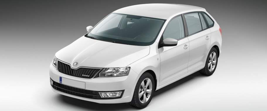 Skoda Rapid Spaceback Greenline Front Angle High View Skoda Rapid Spaceback Greenline Front Angle High View