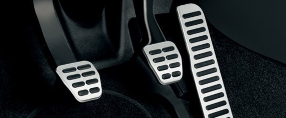 Skoda Yeti outdoor Drivers Sideview Skoda Yeti outdoor Drivers Sideview