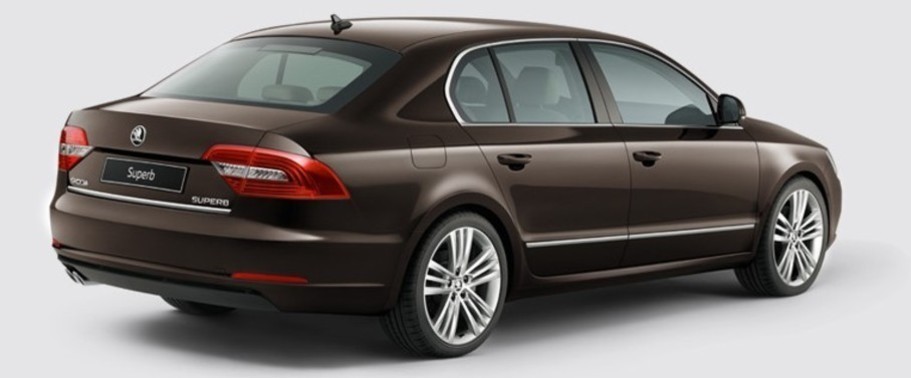 Superb Limo Rear angle view