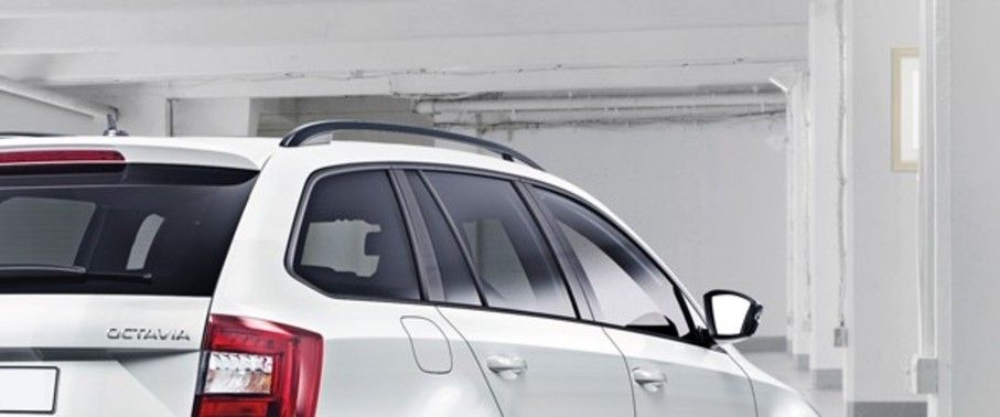 Foto Skoda Octavia RS - Die Außenspiegel sind in Klavierlack-Optik. -  Bilder Skoda Octavia RS - Bildgalerie (Bild 13) X