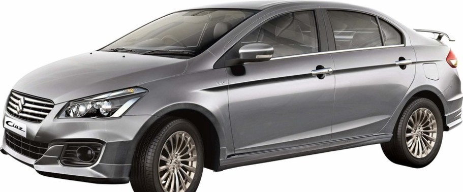 ซูซูกิ Ciaz RS Front Angle High View