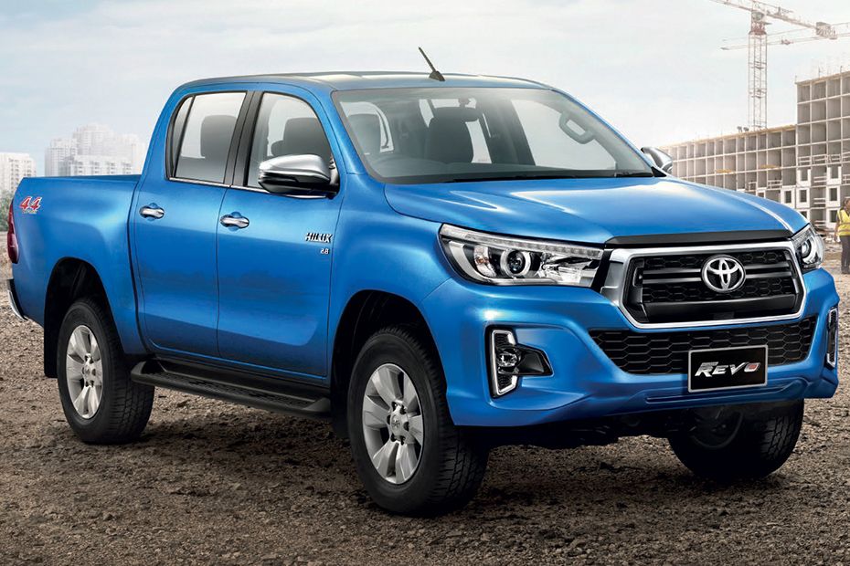 Toyota Hilux Revo Double Cab Front Cross Side View
