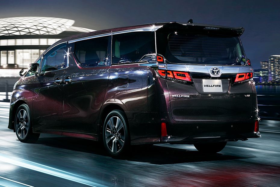 Rear Cross Side View of โตโยต้า เวลไฟร์ Rear Cross Side View of โตโยต้า เวลไฟร์