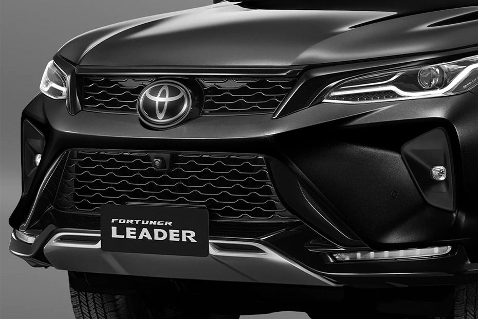 Fortuner Leader Grille View