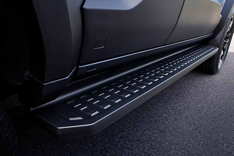 Toyota Land Cruiser FJ Foot Rest View