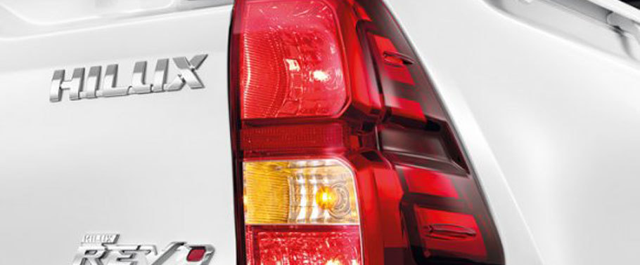 ไฮลักซ์ รีโว สแตนดาร์ด แค็ป 2011 Tail light ไฮลักซ์ รีโว สแตนดาร์ด แค็ป 2011 Tail light