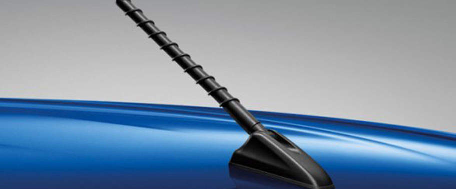 ไฮลักซ์ รีโว ดับเบิ้ล แค็ป 2011 Roof Antenna