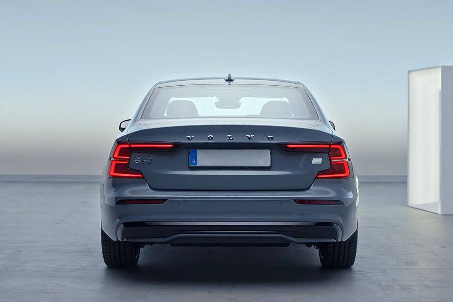 Full Rear View of วอลโว่ S60 Recharge Full Rear View of วอลโว่ S60 Recharge