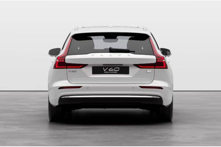 Full Rear View of วอลโว่ V60 Recharge Full Rear View of วอลโว่ V60 Recharge