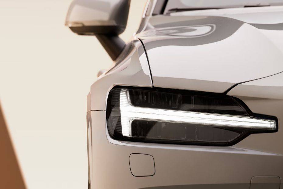 V60 Recharge Headlight V60 Recharge Headlight