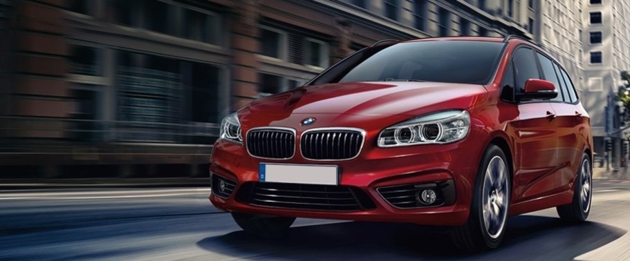 2 Series Gran Tourer Tilted Front View