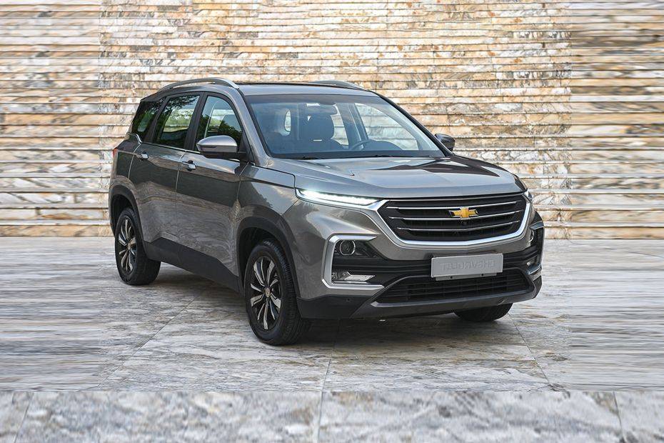 Chevrolet Captiva Front Medium View Chevrolet Captiva Front Medium View