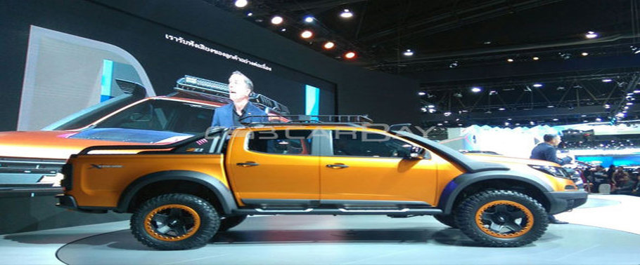 Chevrolet Colorado Xtreme Drivers Sideview