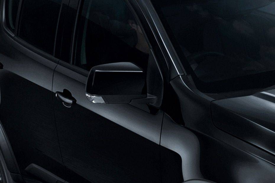 Chevrolet Trailblazer Drivers Side Mirror Front Angle Chevrolet Trailblazer Drivers Side Mirror Front Angle