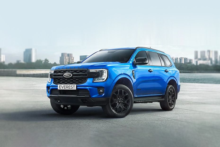 Everest Sport Front deep low Angle View