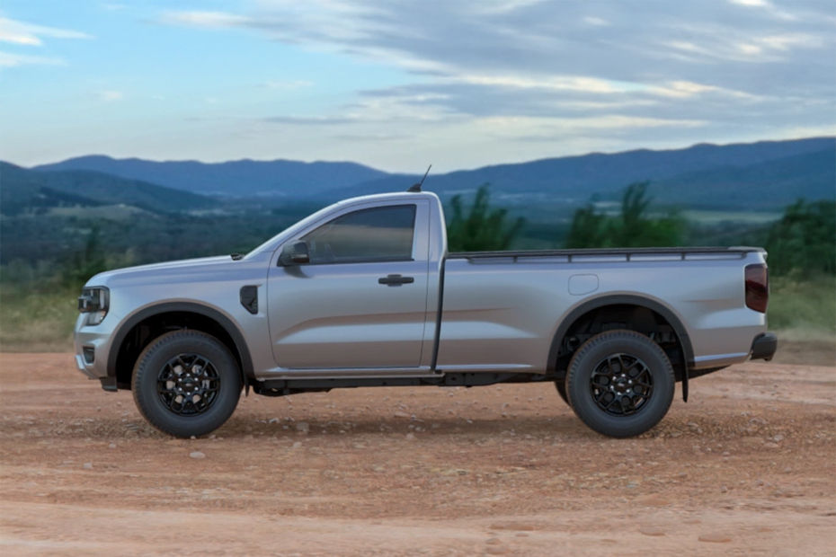 Ford Ranger XL Full Side View