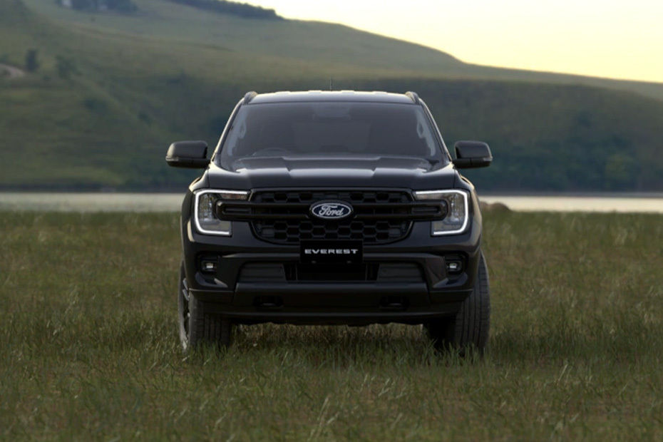 Full Front View of Everest Active