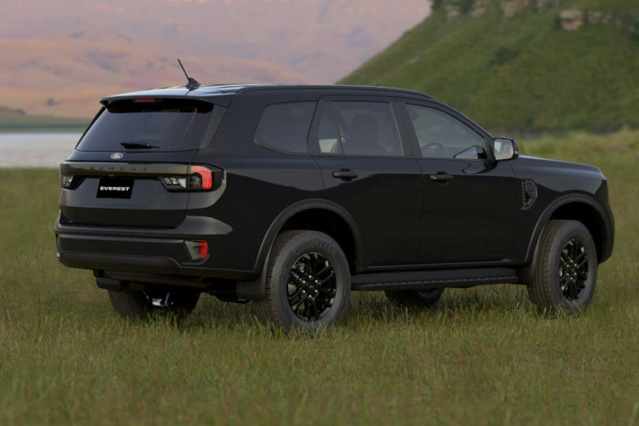 Everest Active Rear angle view