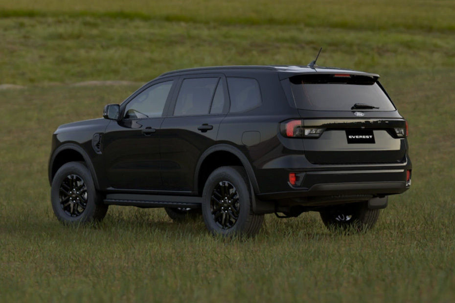 Rear Medium View of Ford Everest Active