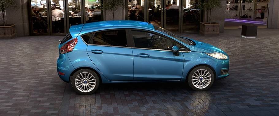 Ford Fiesta 2015 Drivers Sideview Ford Fiesta 2015 Drivers Sideview