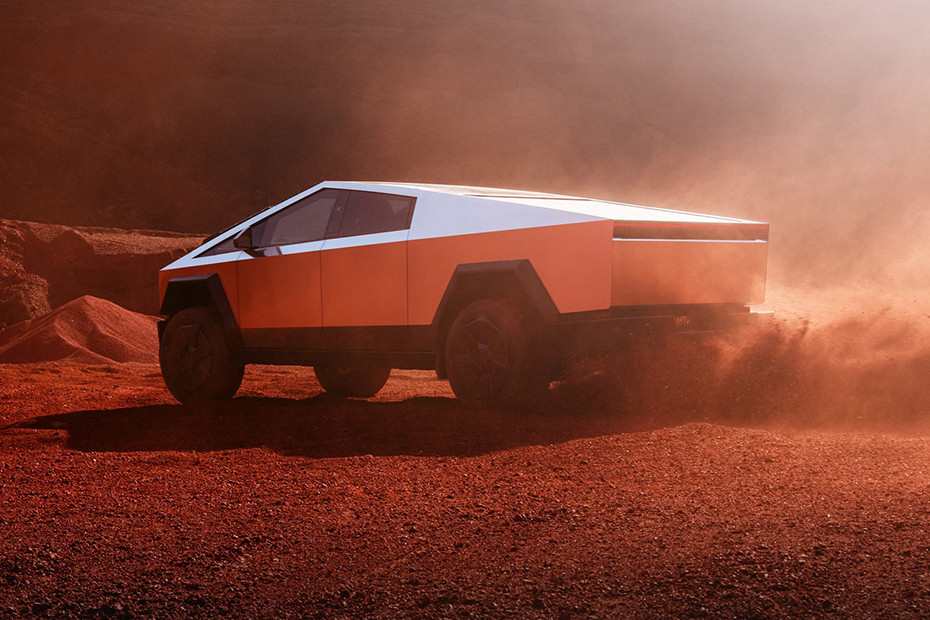 Rear Cross View of เทสล่า Cybertruck Rear Cross View of เทสล่า Cybertruck