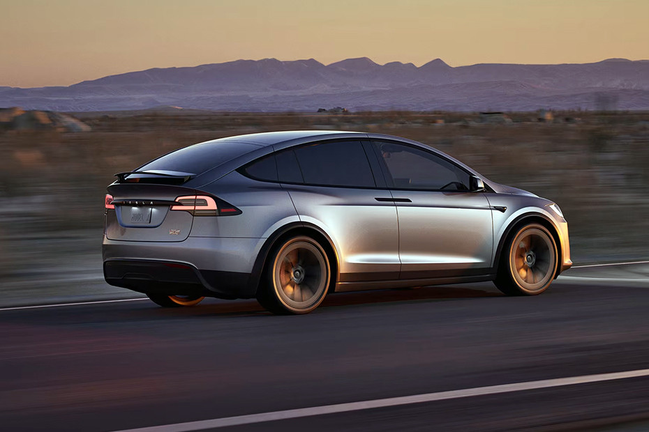 Model X Rear Medium Side View