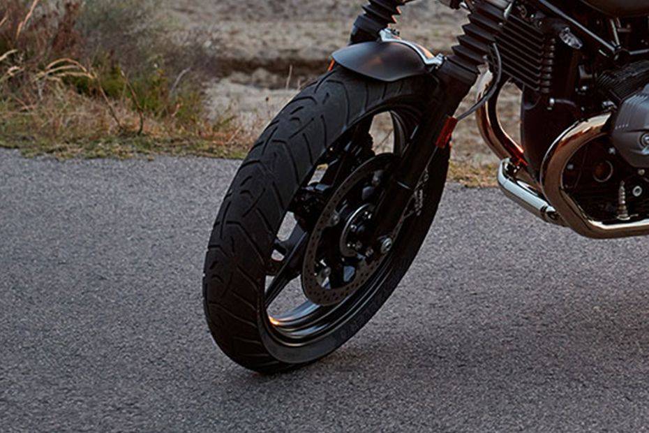 บีเอ็มดับเบิลยู อาร์ นายน์ ที สแครมเบลอร์ Front Tyre View บีเอ็มดับเบิลยู อาร์ นายน์ ที สแครมเบลอร์ Front Tyre View