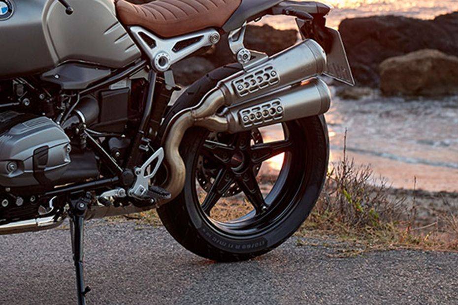 บีเอ็มดับเบิลยู อาร์ นายน์ ที สแครมเบลอร์ Rear Tyre บีเอ็มดับเบิลยู อาร์ นายน์ ที สแครมเบลอร์ Rear Tyre