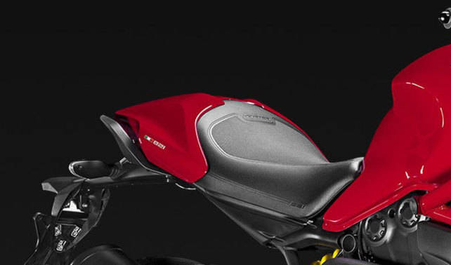 Discontinued Ducati Monster 821 Features & Specs | Zigwheels